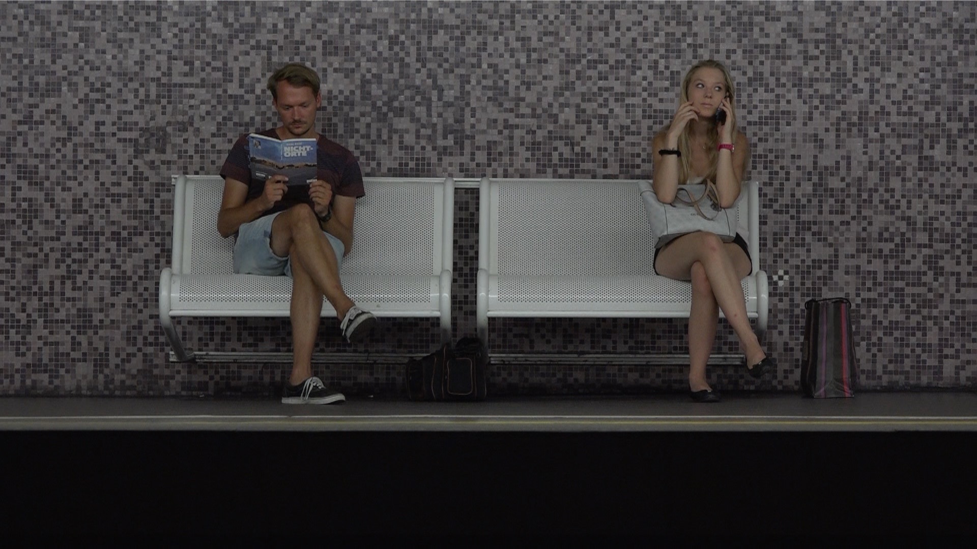 Nicht-Orte — still